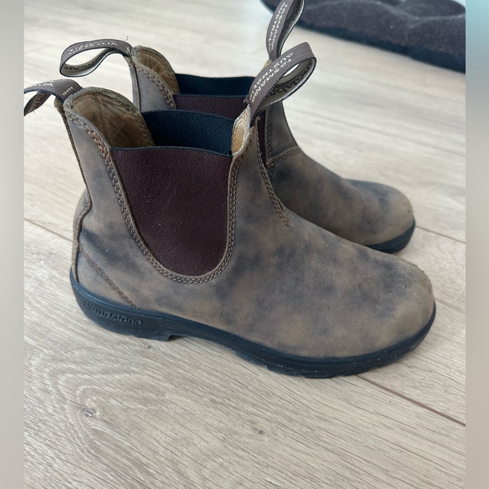 Women’s Blundstones